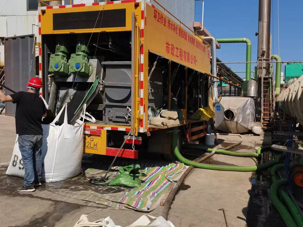 乳源淤泥压干处理